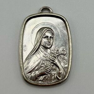 Vintage Saint Thérèse of Lisieux Religious Medal – 20grams